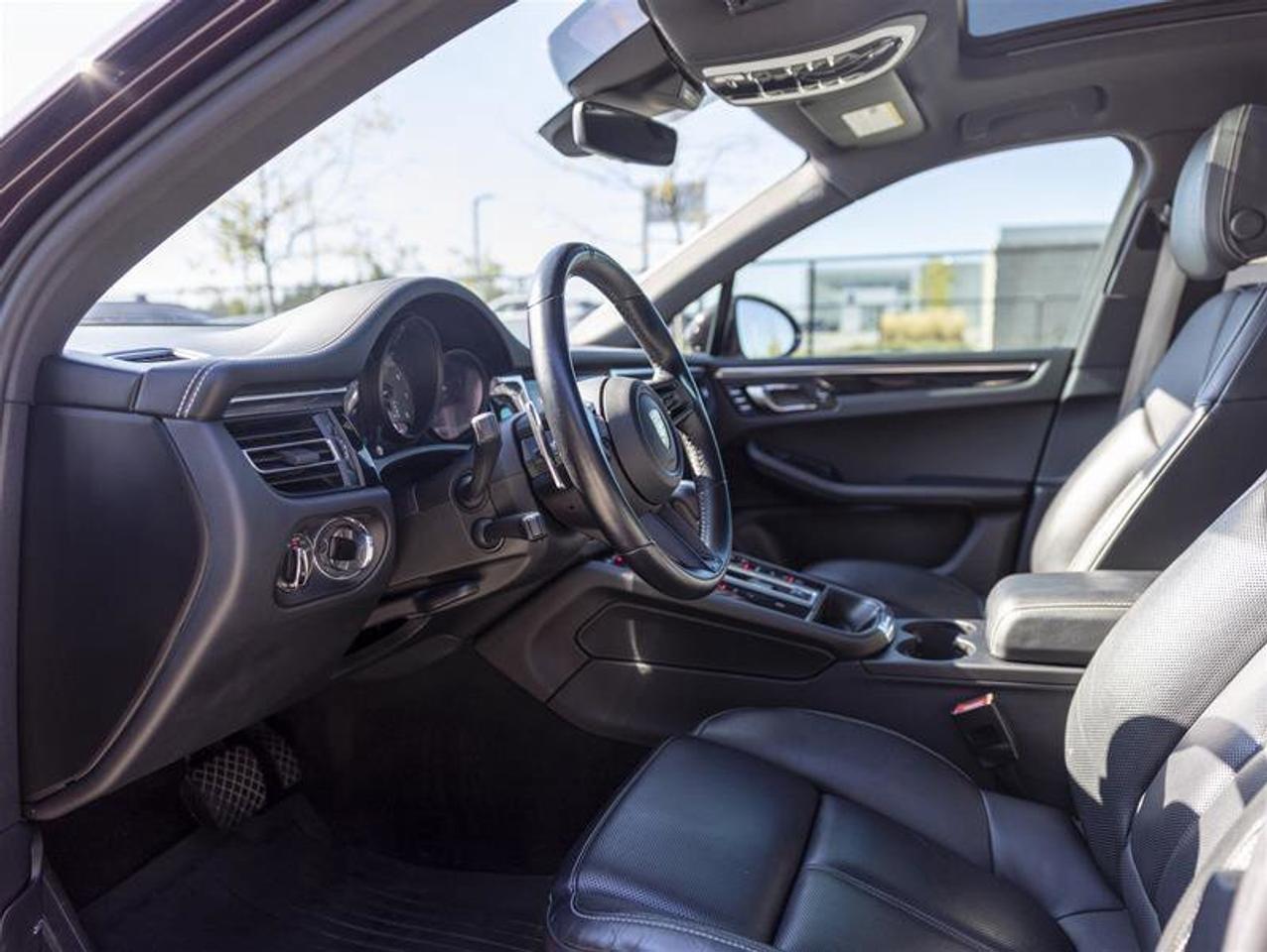 2023 Porsche Macan S Photo