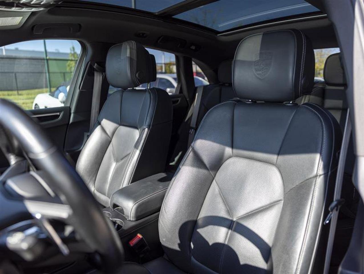 2023 Porsche Macan S Photo