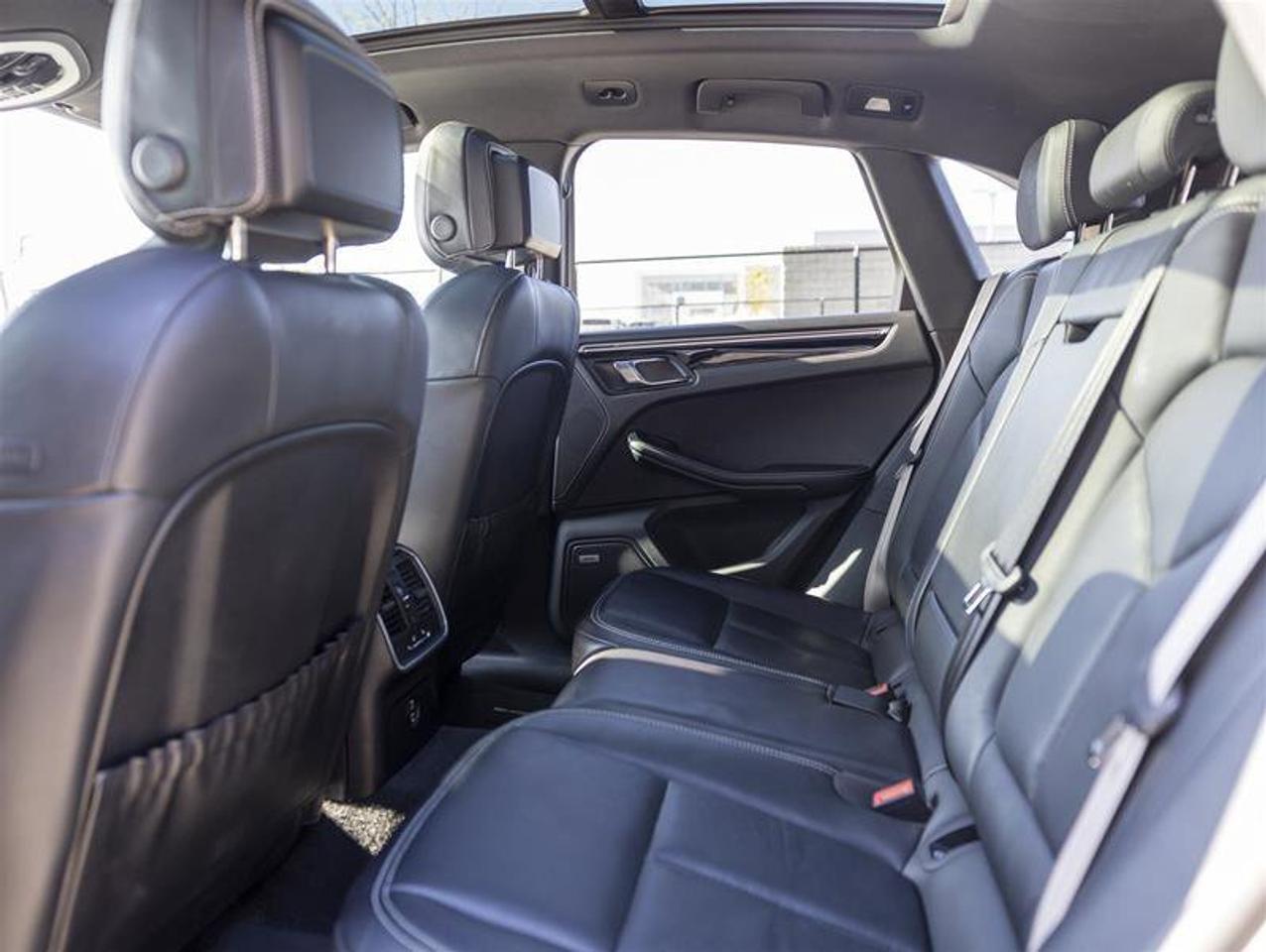 2023 Porsche Macan S Photo