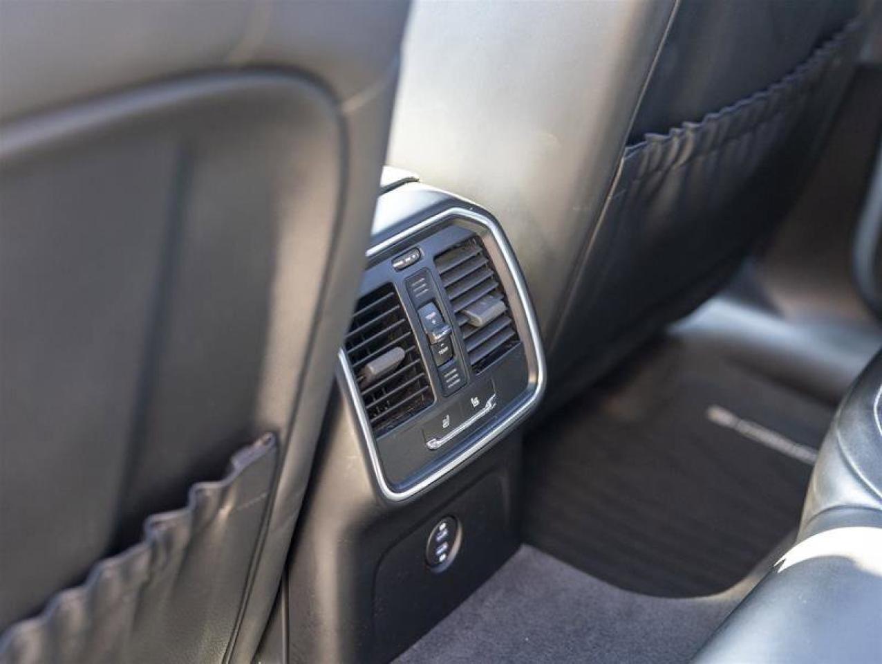 2023 Porsche Macan S Photo