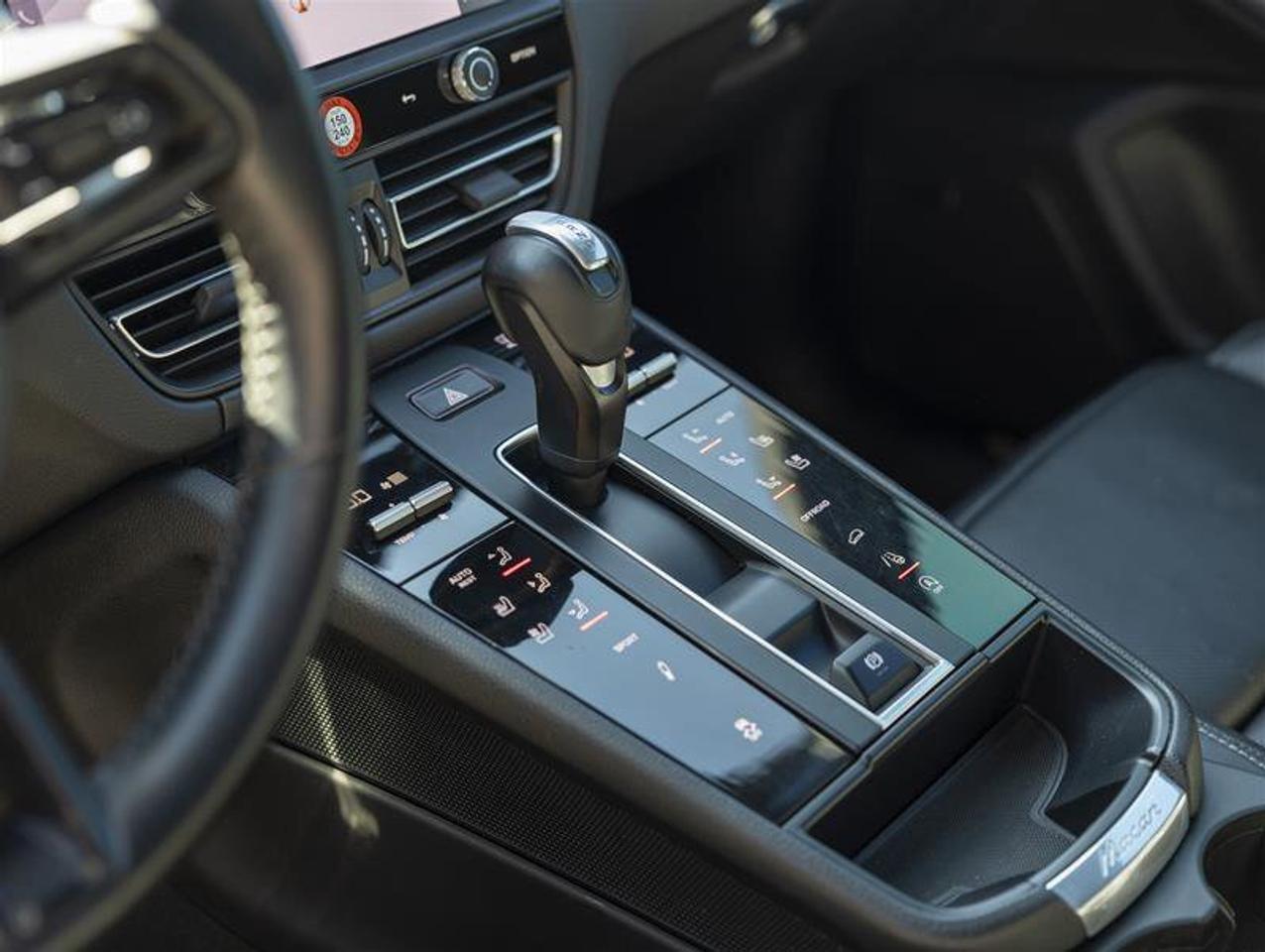 2023 Porsche Macan S Photo