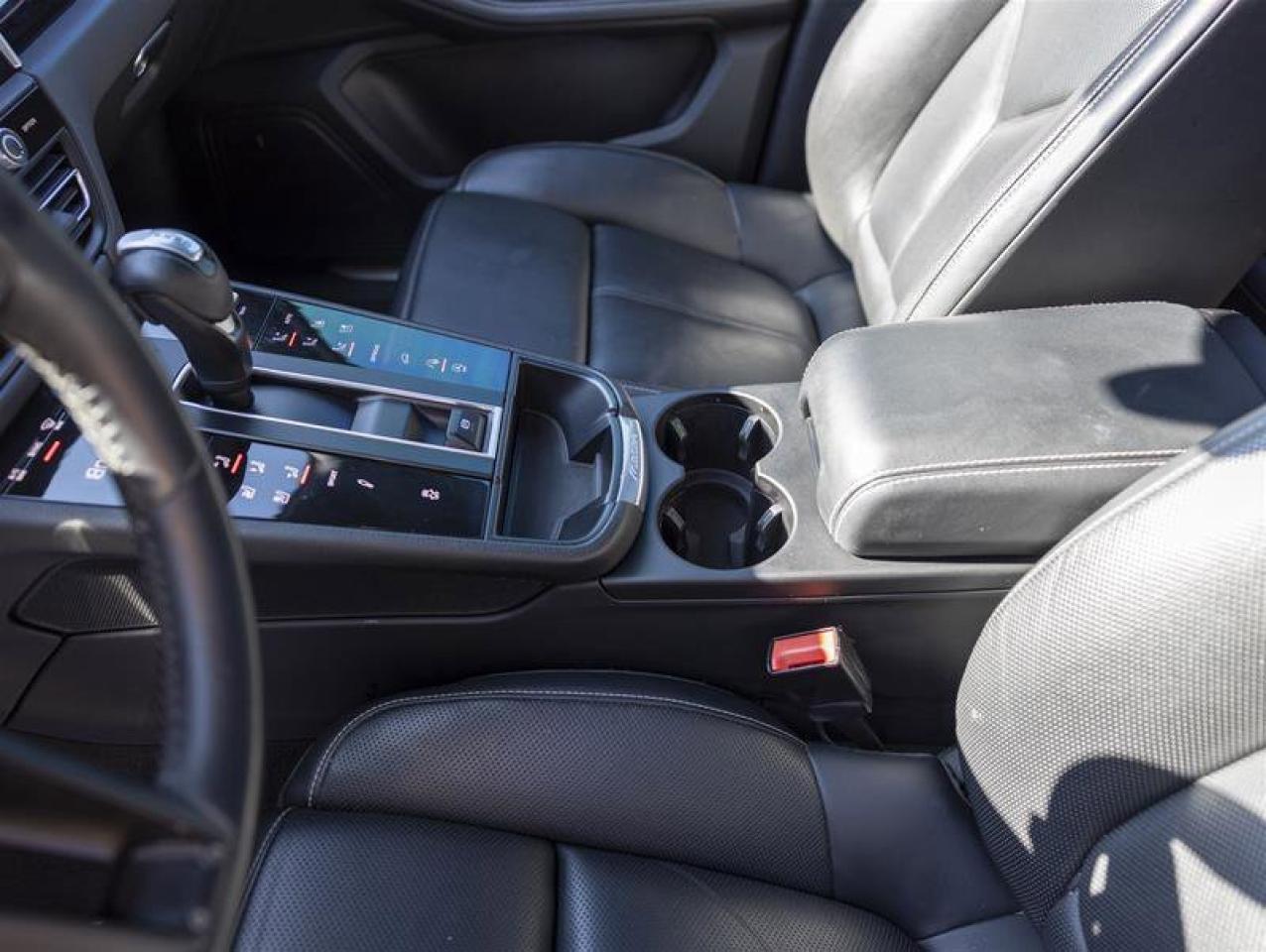 2023 Porsche Macan S Photo