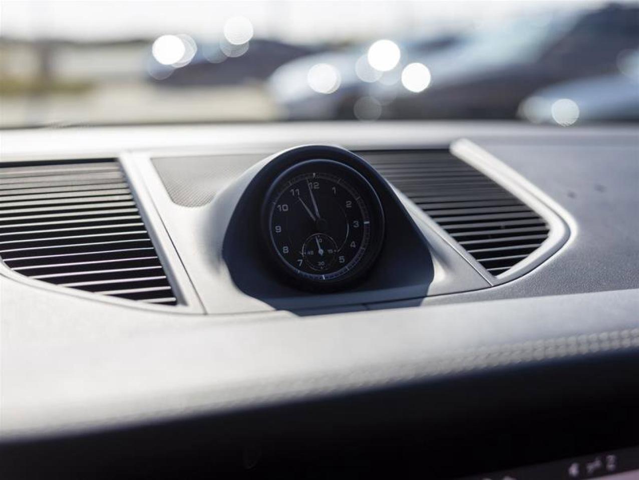 2023 Porsche Macan S Photo