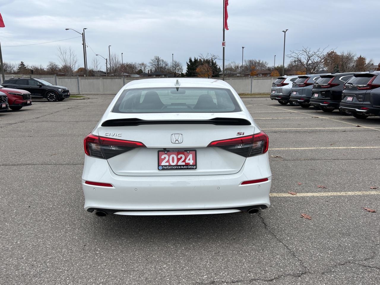 2024 Honda Civic Si Sedan Manual Sunroof CarPlay Wireless Charger Low Kms Photo4