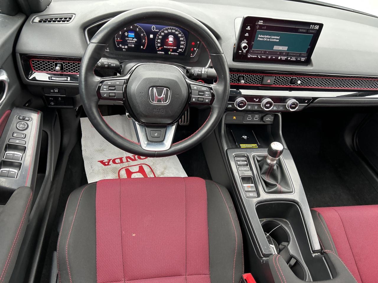 2024 Honda Civic Si Sedan Manual Sunroof CarPlay Wireless Charger Low Kms Photo