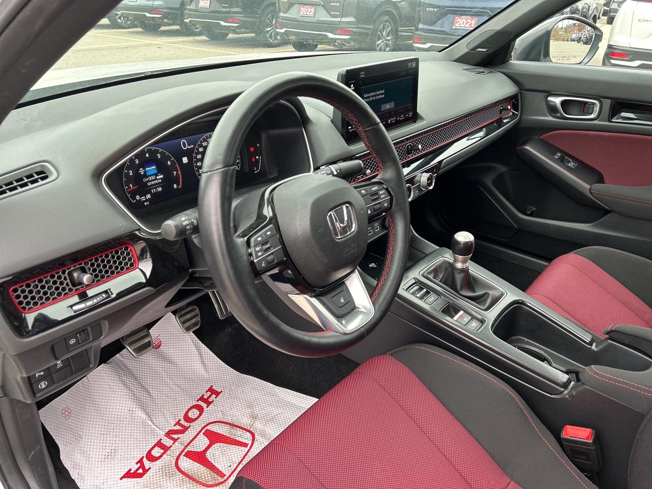 2024 Honda Civic Si Sedan Manual Sunroof CarPlay Wireless Charger Low Kms Photo