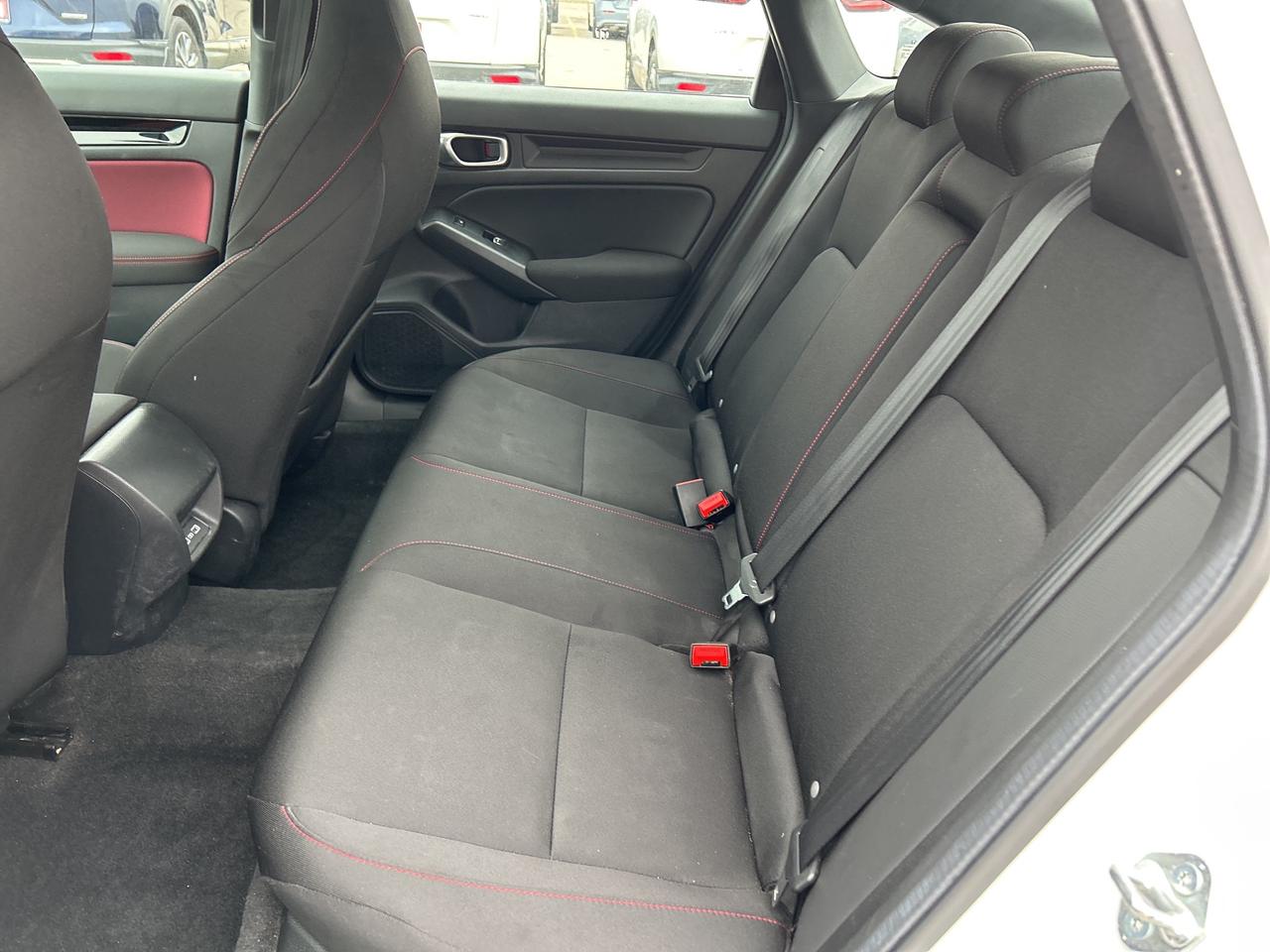 2024 Honda Civic Si Sedan Manual Sunroof CarPlay Wireless Charger Low Kms Photo