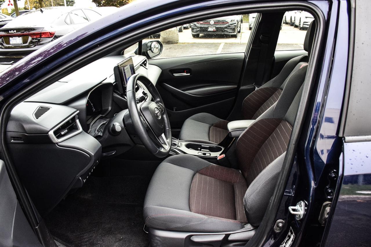 2023 Toyota Corolla Hybrid SE AWD / NO ACCIDENT / SUNROOF / CARPLAY / BSM Photo