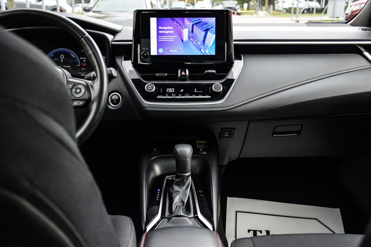 2023 Toyota Corolla Hybrid SE AWD / NO ACCIDENT / SUNROOF / CARPLAY / BSM Photo
