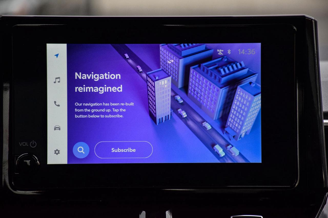 2023 Toyota Corolla Hybrid SE AWD / NO ACCIDENT / SUNROOF / CARPLAY / BSM Photo