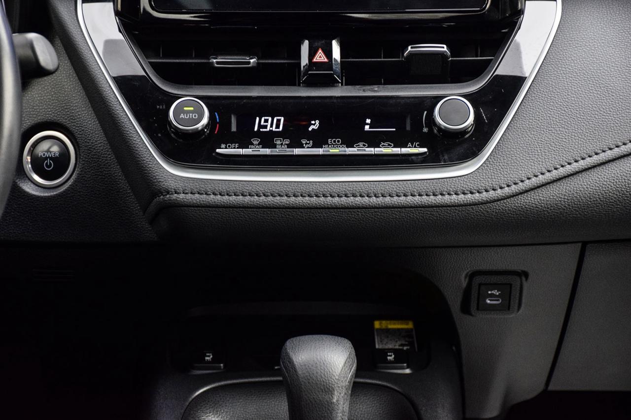 2023 Toyota Corolla Hybrid SE AWD / NO ACCIDENT / SUNROOF / CARPLAY / BSM Photo