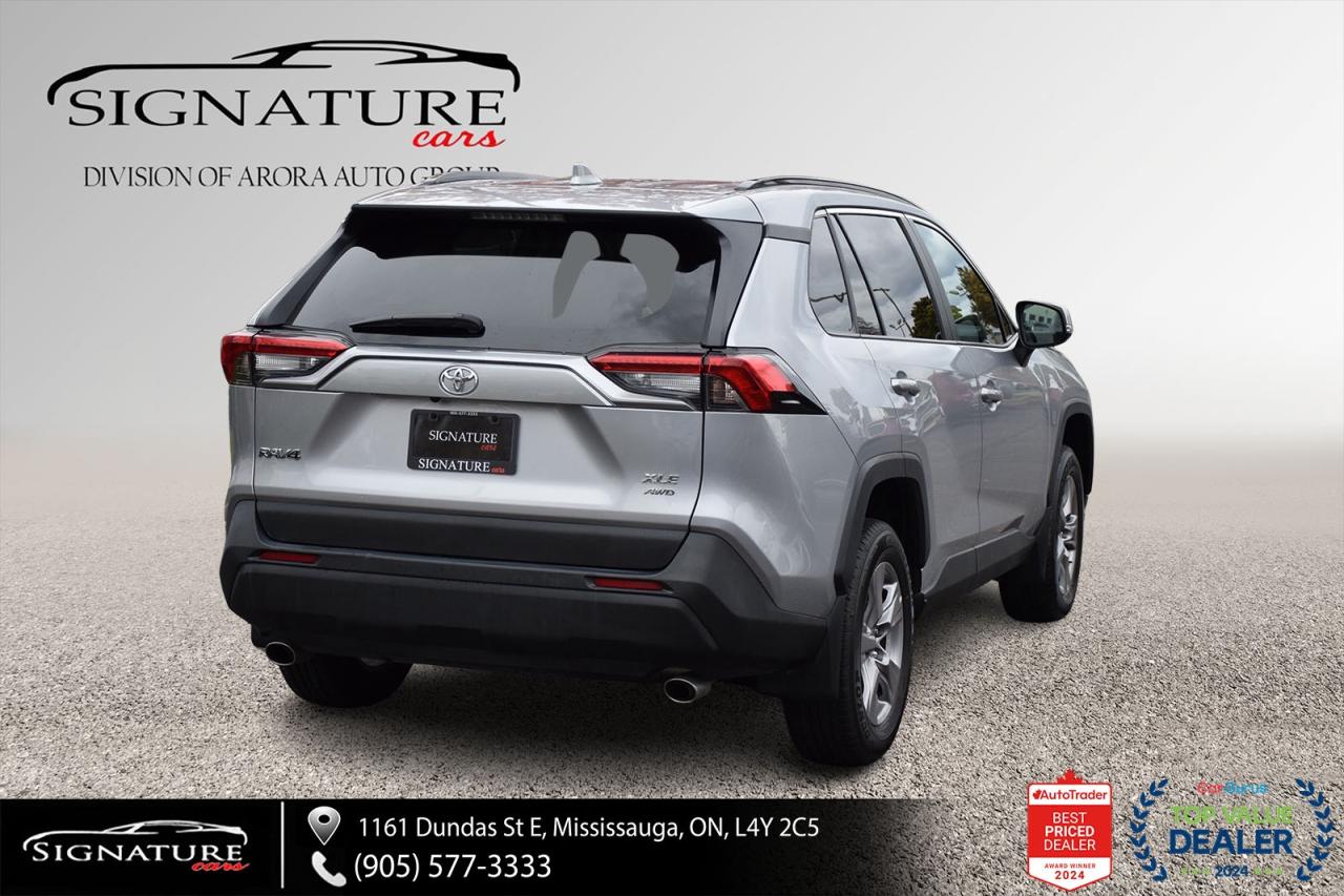 2022 Toyota RAV4 XLE AWD / SUNROOF / CARPLAY / BSM Photo