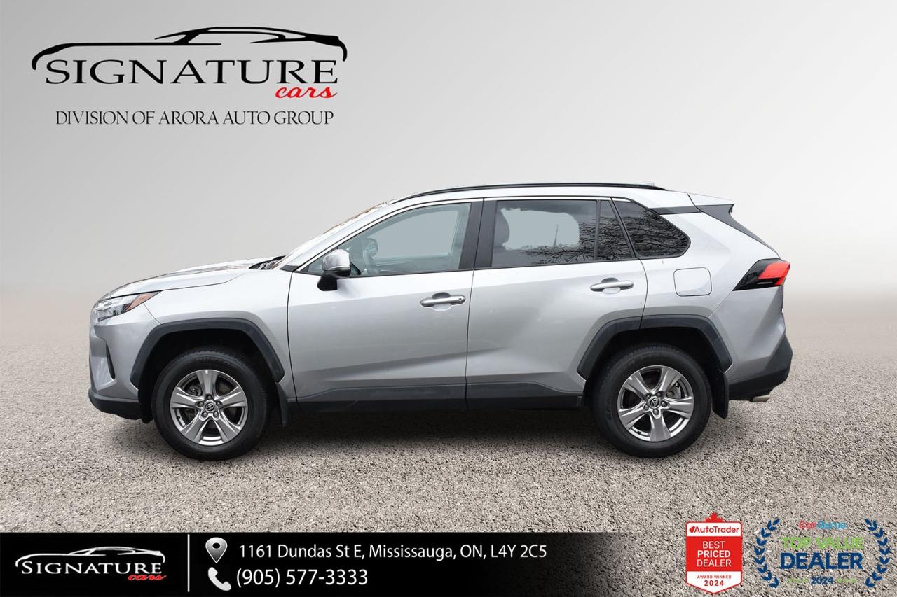 2022 Toyota RAV4 XLE AWD / SUNROOF / CARPLAY / BSM Photo