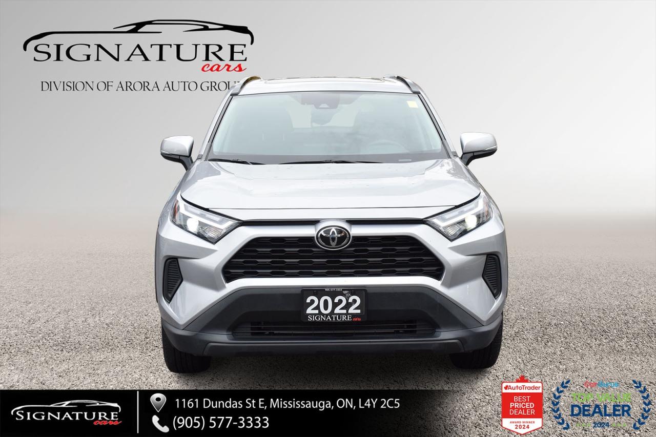 2022 Toyota RAV4 XLE AWD / SUNROOF / CARPLAY / BSM Photo