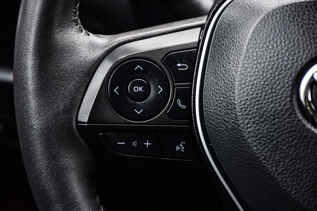 2022 Toyota RAV4 XLE AWD / SUNROOF / CARPLAY / BSM Photo