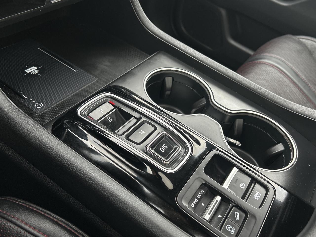 2023 Honda Pilot Black Edition  Leather  Pano Roof  Navigation Photo