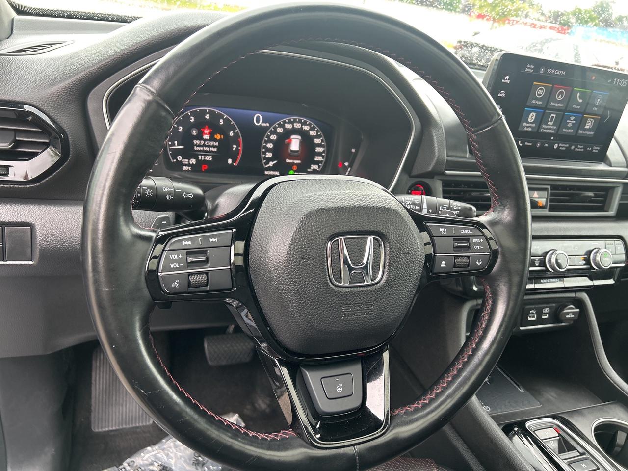 2023 Honda Pilot Black Edition  Leather  Pano Roof  Navigation Photo