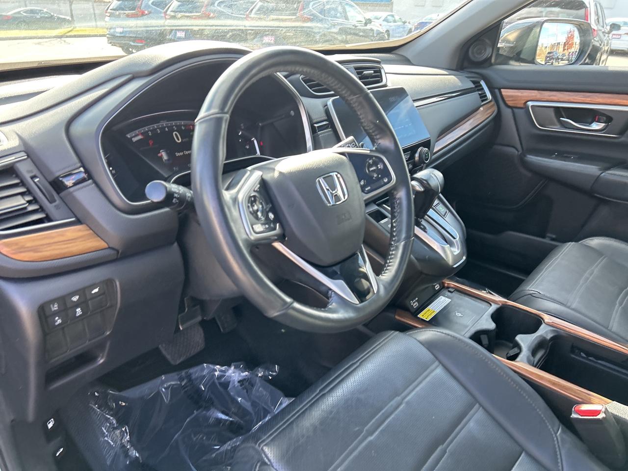 2021 Honda CR-V Touring Leather  Navigation  Sunroof  CarPlay Photo