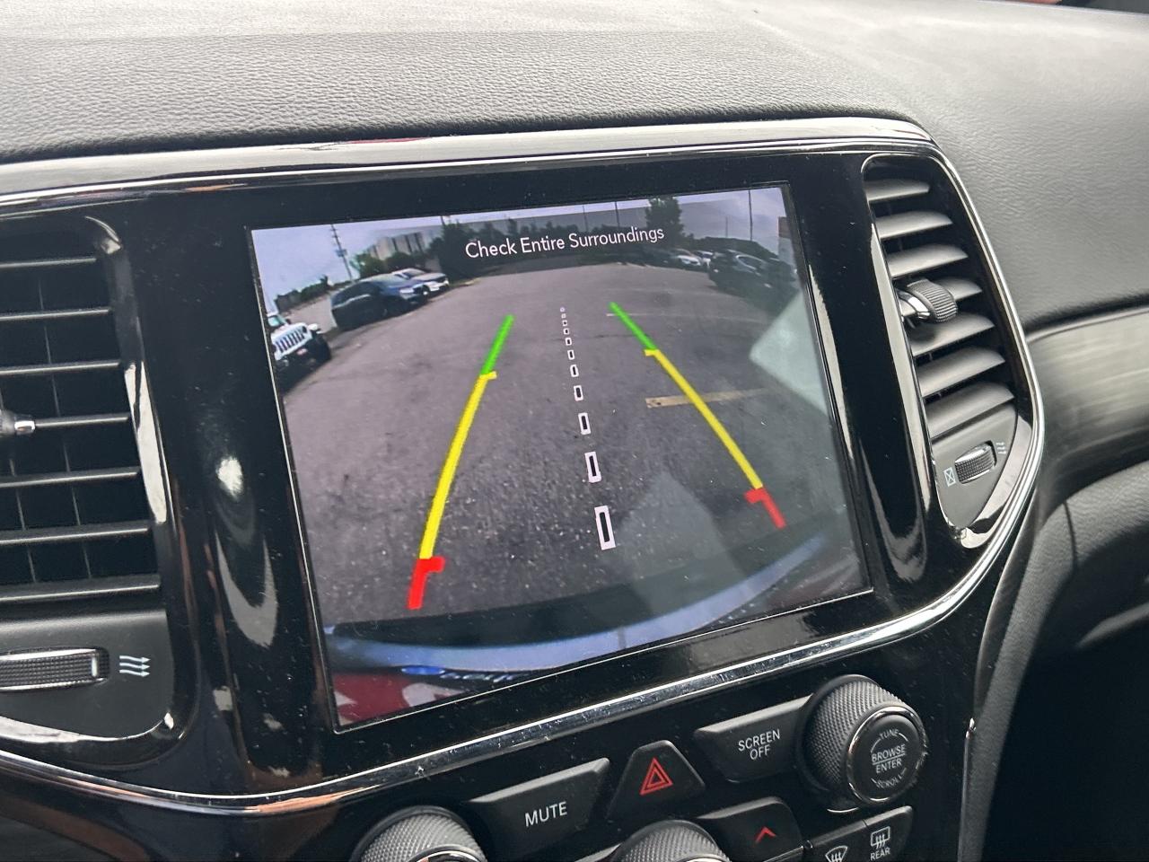 2021 Jeep Grand Cherokee Laredo Navigation Rear Camera Bluetooth Low Km Photo