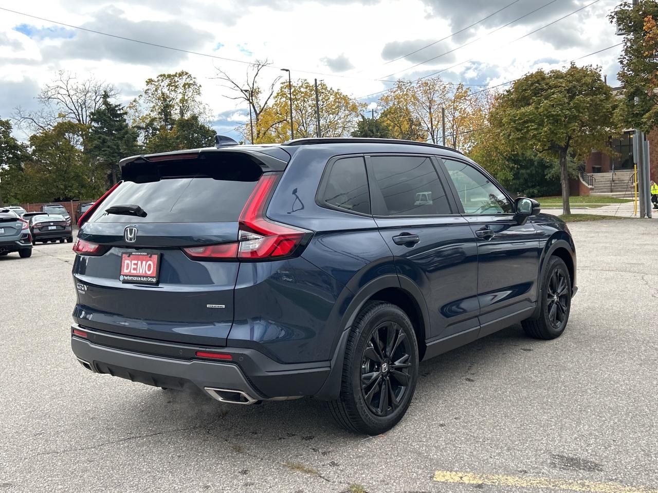 2026 Honda CR-V Hybrid Touring DEMO Photo4
