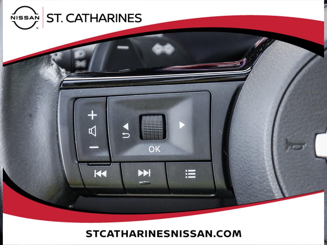 2023 Nissan Rogue Platinum Photo