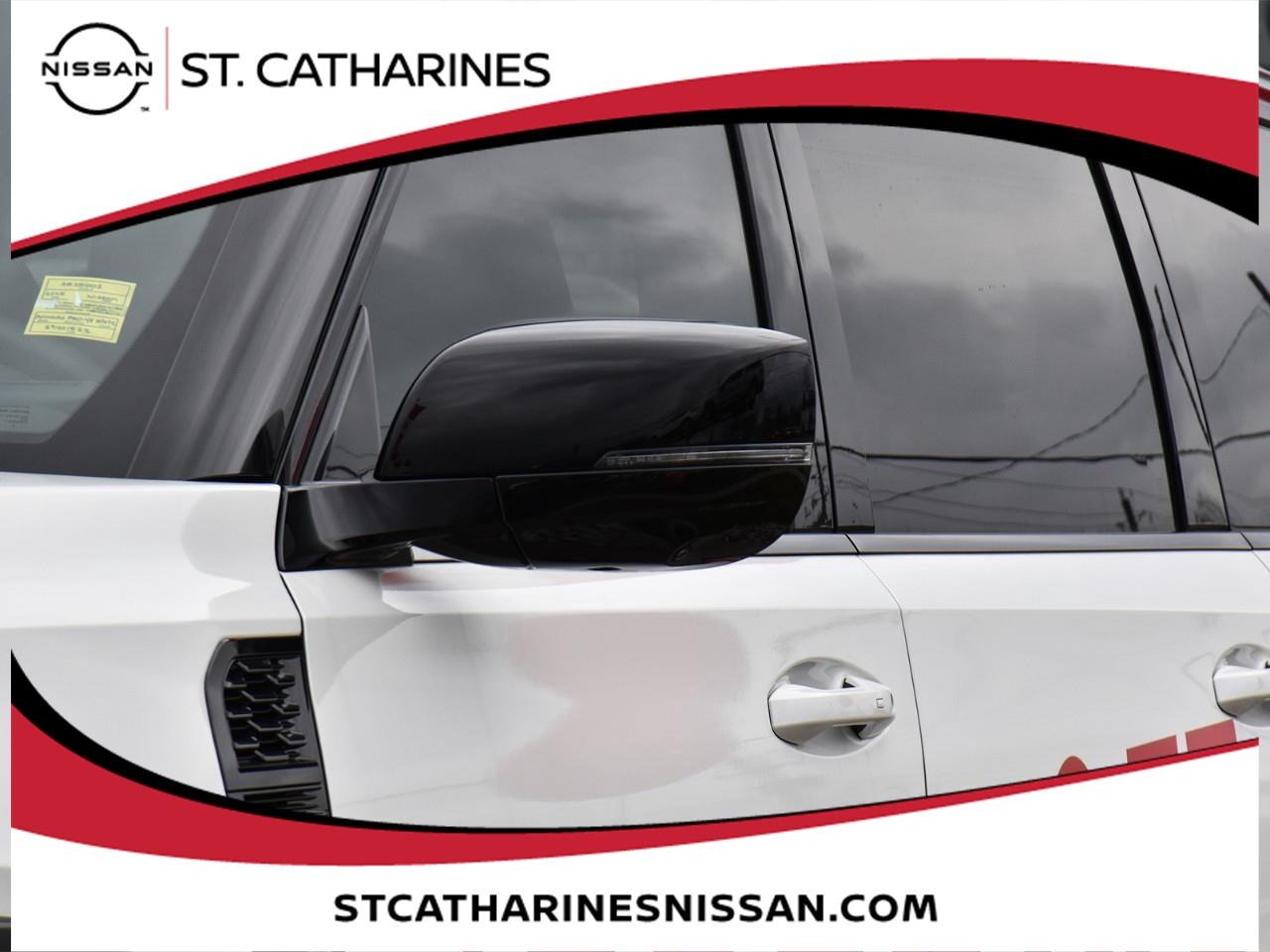 2025 Nissan Armada PRO-4X Photo3