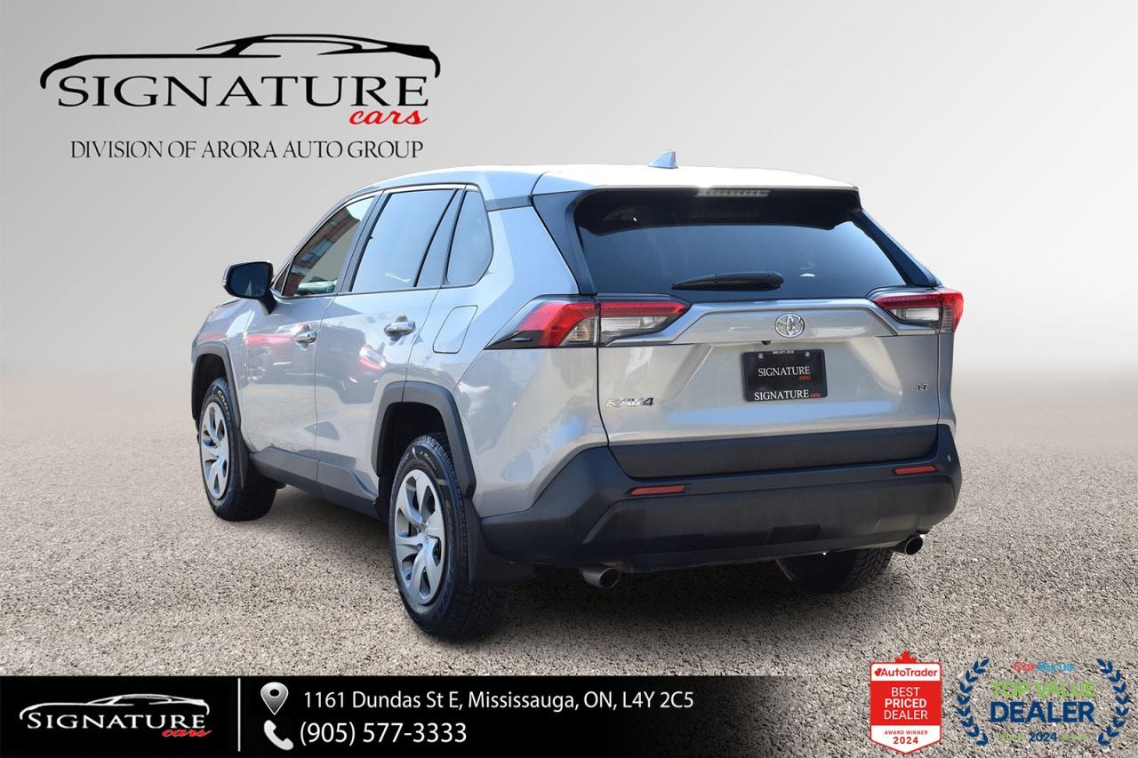 2022 Toyota RAV4 LE AWD / NO ACCIDENT /CARPLAY / BSM/FM/HTD SEATS Photo