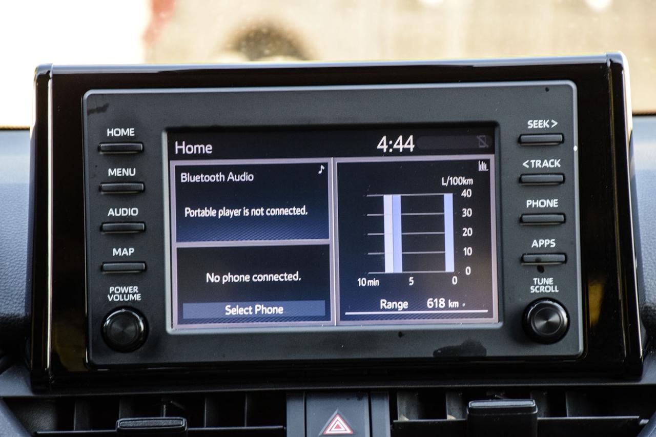 2022 Toyota RAV4 LE AWD / NO ACCIDENT /CARPLAY / BSM/FM/HTD SEATS Photo