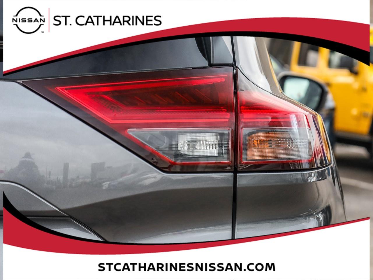 2023 Nissan Rogue SV MOONROOF Photo