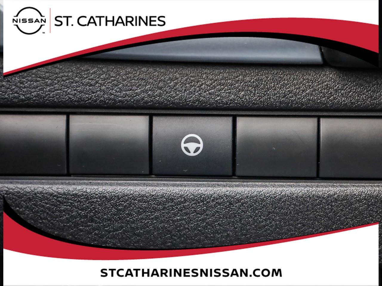 2023 Nissan Rogue SV MOONROOF Photo