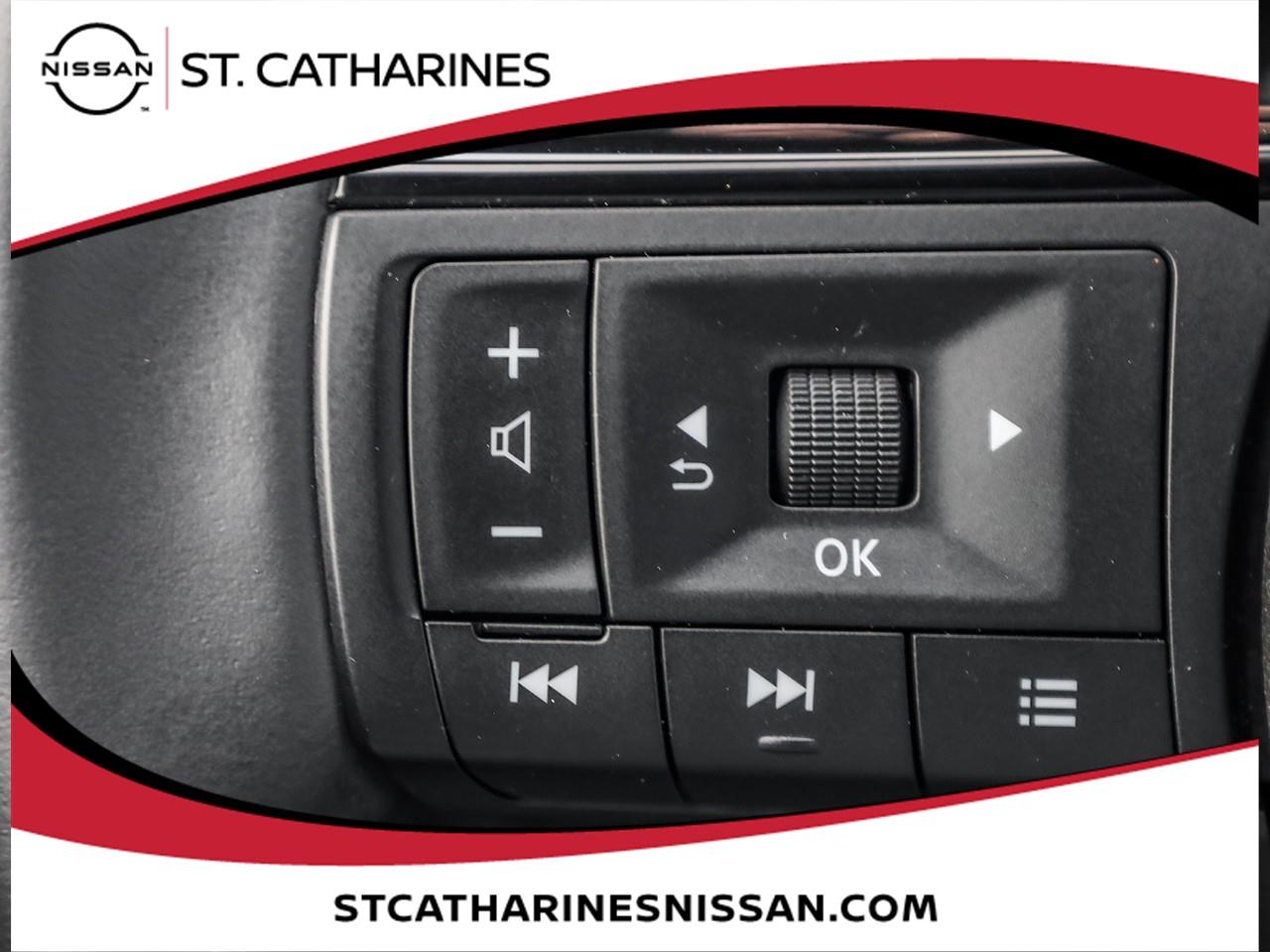 2023 Nissan Rogue SV MOONROOF Photo