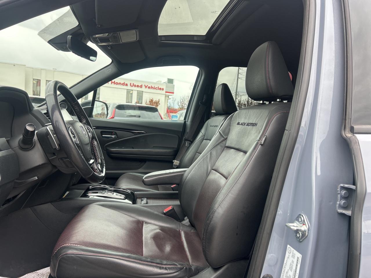 2022 Honda Ridgeline Black Edition  Leather  Sunroof  Navigation Photo