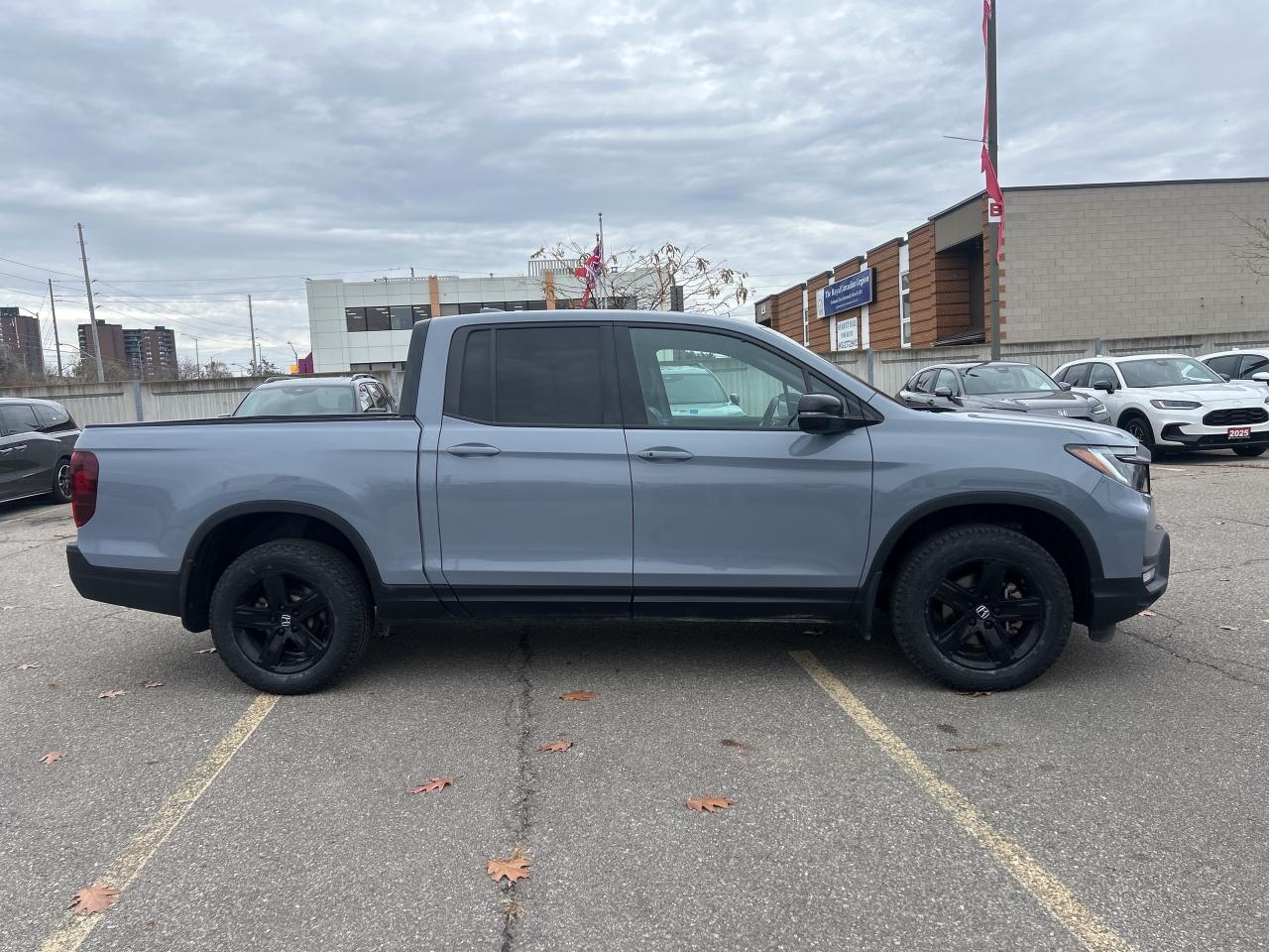 2022 Honda Ridgeline Black Edition  Leather  Sunroof  Navigation Photo