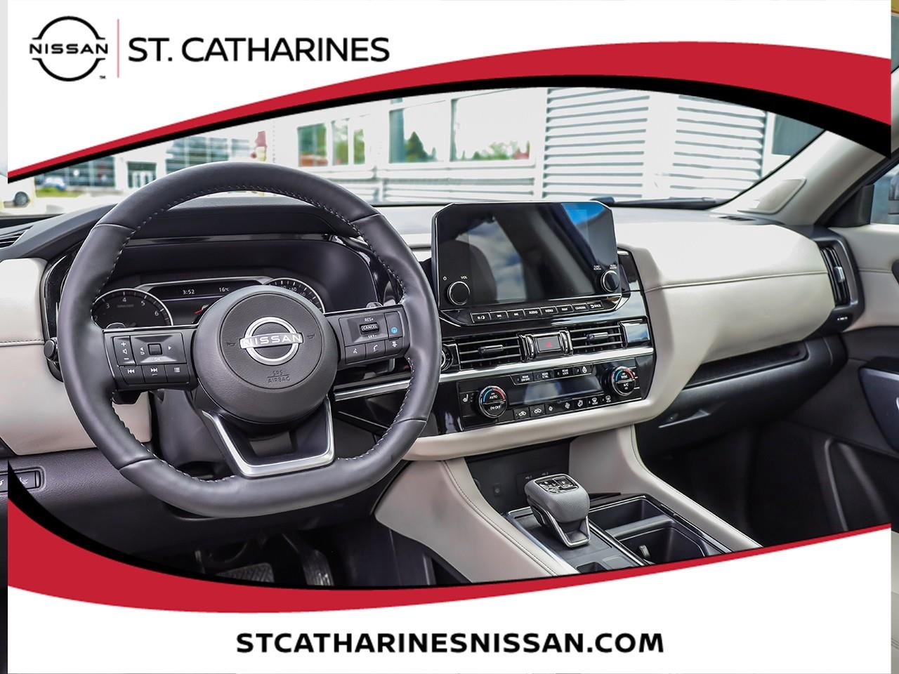 2024 Nissan Pathfinder SL Photo