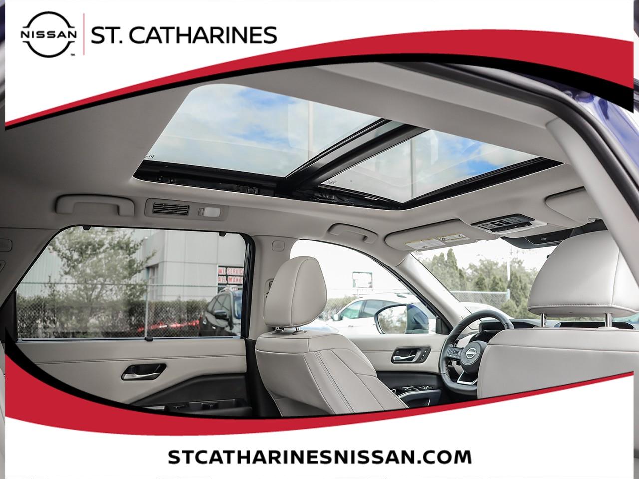 2024 Nissan Pathfinder SL Photo