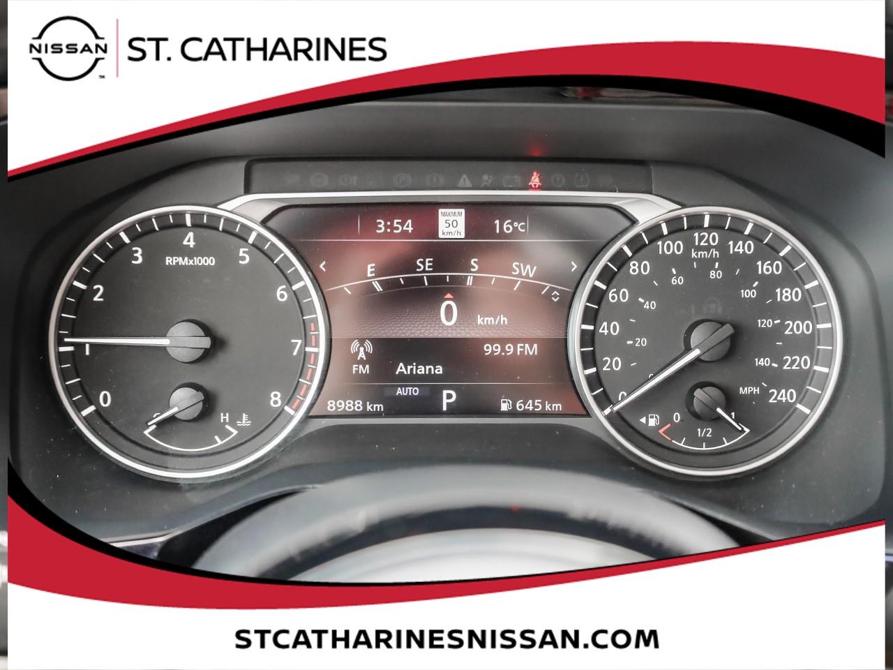 2024 Nissan Pathfinder SL Photo