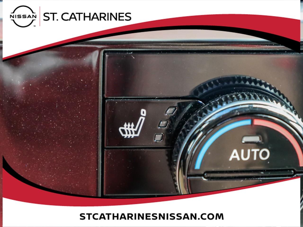 2024 Nissan Pathfinder SL Photo