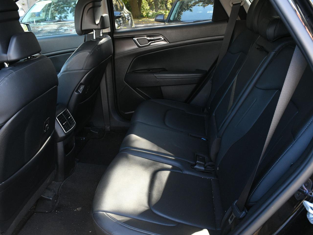 2023 Kia Sportage EX CPO   NAVI   Winter Tire Package Included   Blu Photo