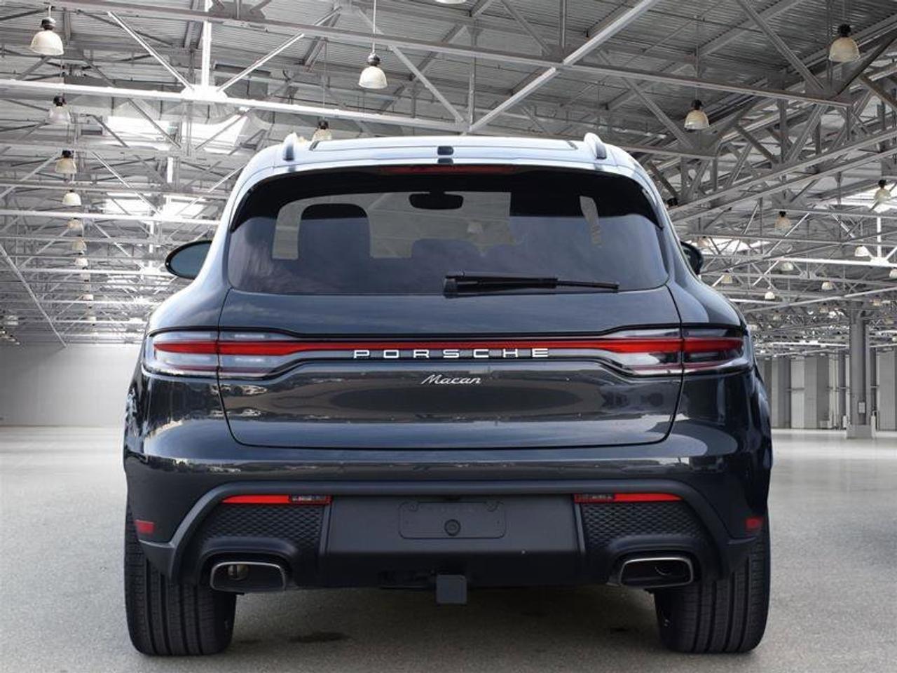 2025 Porsche Macan AWD Gray Photo