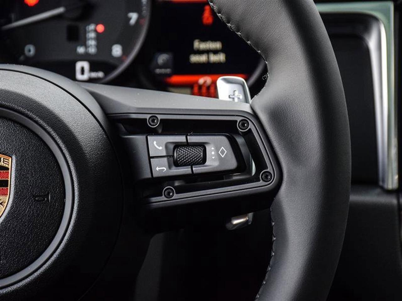 2025 Porsche Macan AWD Gray Photo