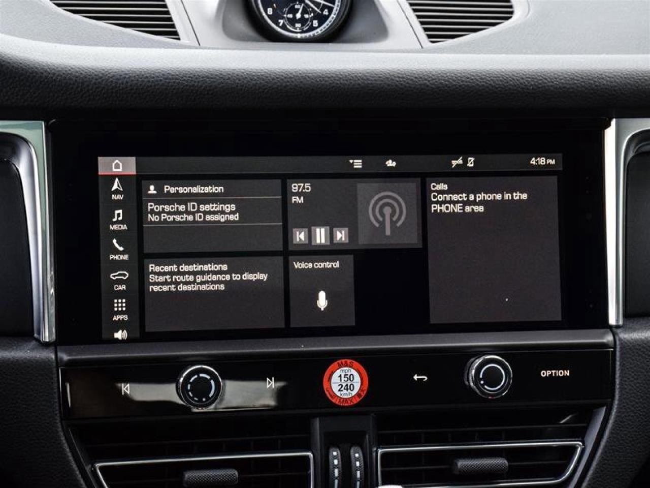 2025 Porsche Macan AWD Gray Photo