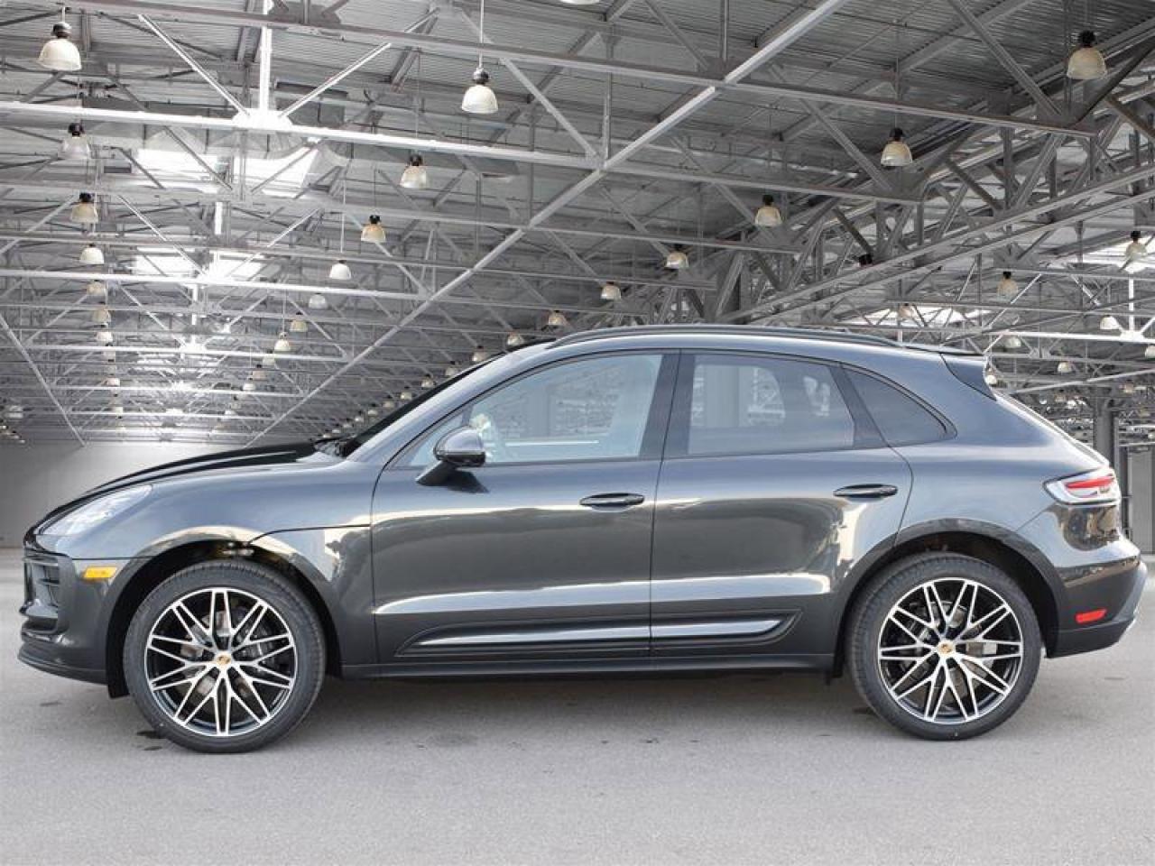 2025 Porsche Macan AWD Gray Photo