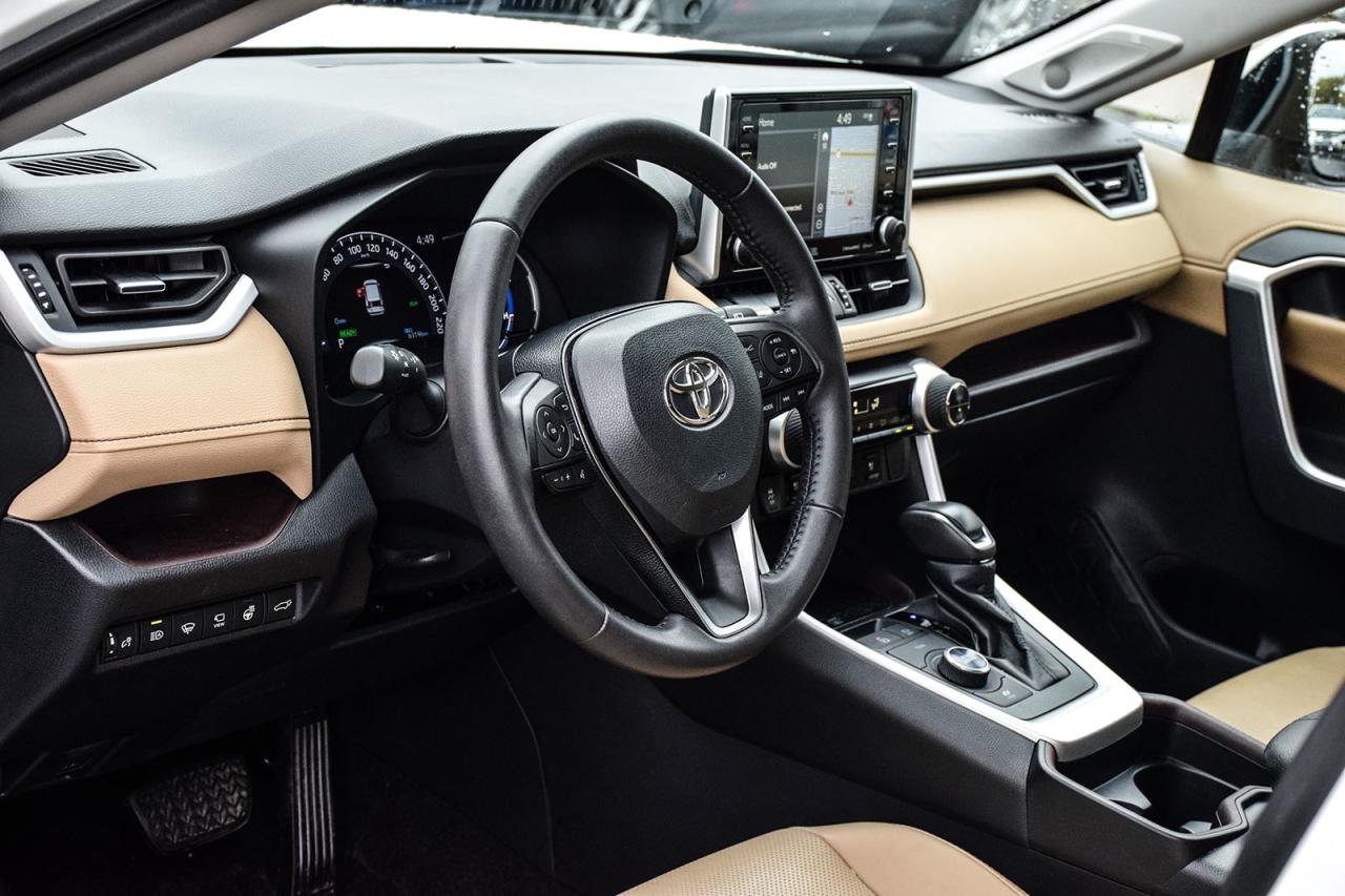 2021 Toyota RAV4 Hybrid LIMITED AWD / SUNROOF /LEATHER/ NAVI/CARPLAY/BSM Photo