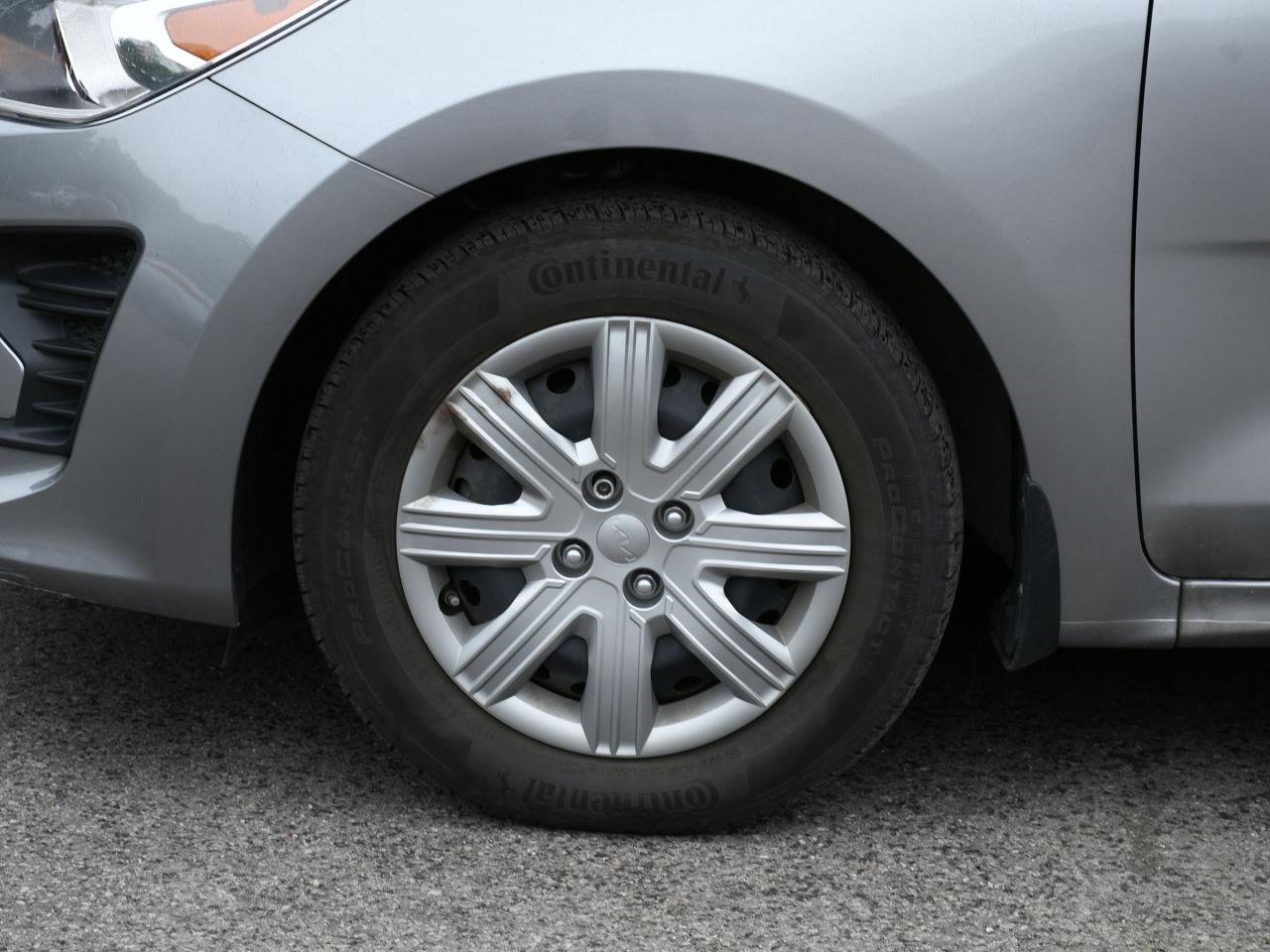 2023 Kia Rio 5-door LX+ Certified  Low Mileage    Apple Carplay   Andr Photo