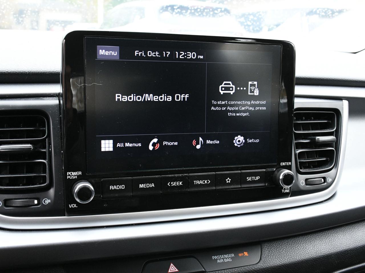 2023 Kia Rio 5-door LX+ Certified  Low Mileage    Apple Carplay   Andr Photo