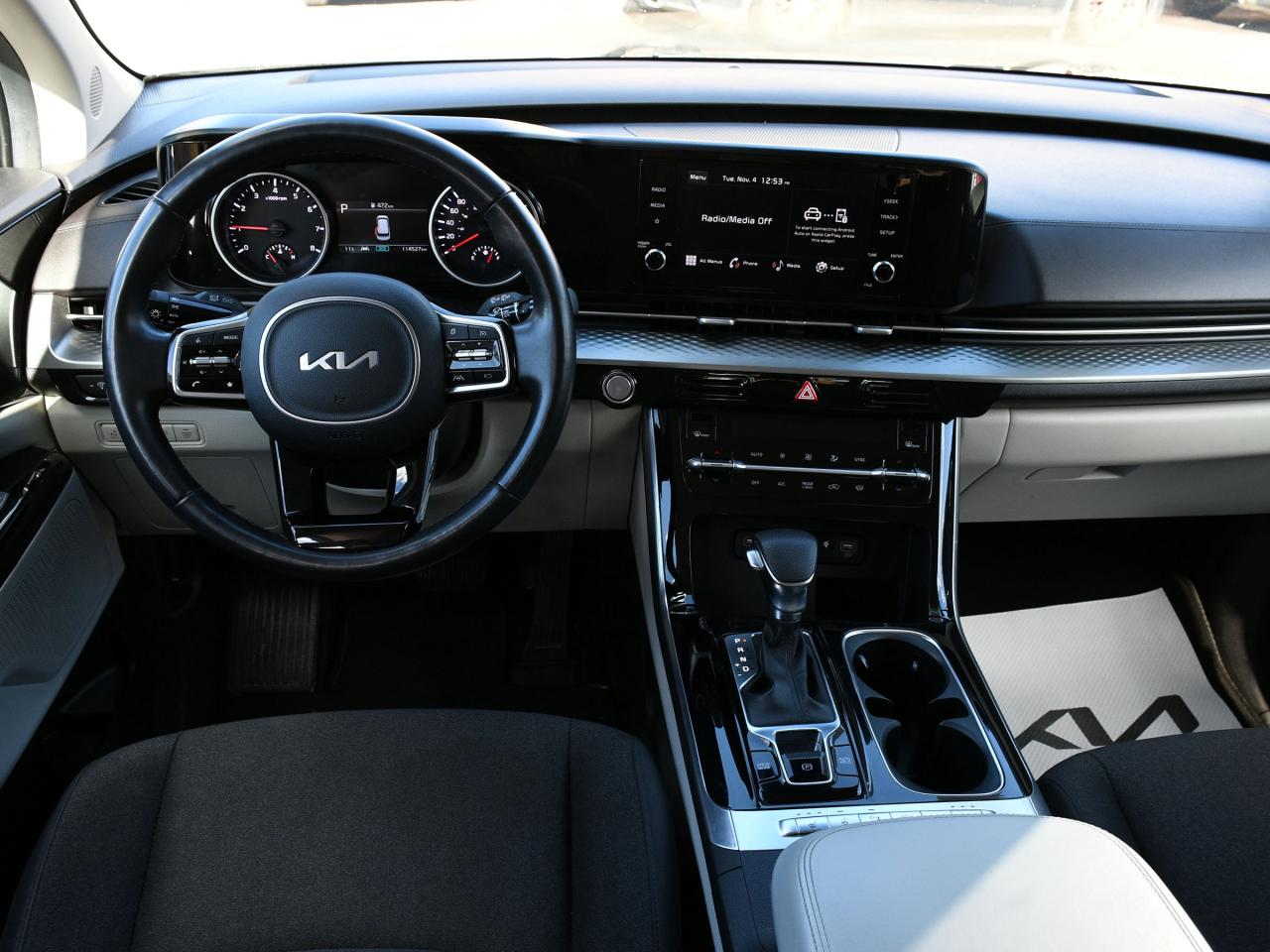 2024 Kia Carnival LX+ CPO   3rd Row Seating   Backup Camera   Blueto Photo