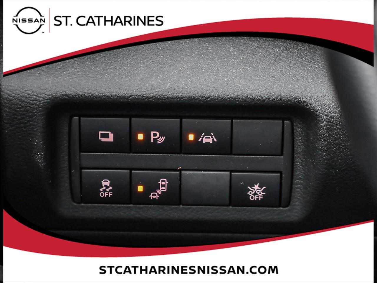 2022 Nissan Kicks S Photo