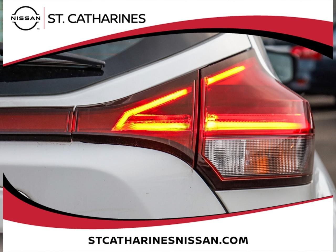 2022 Nissan Kicks S Photo