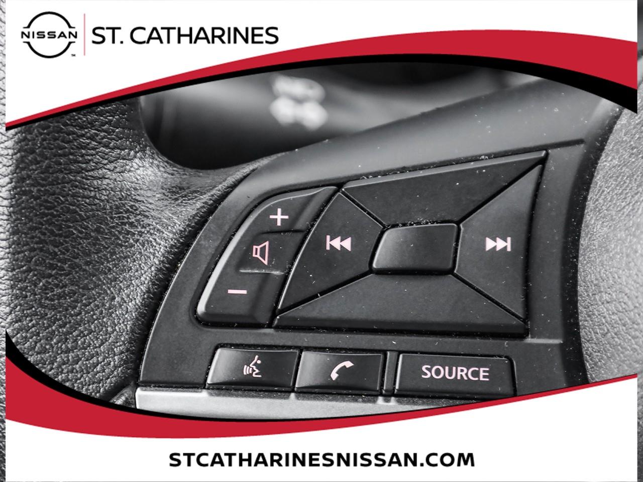 2022 Nissan Kicks S Photo