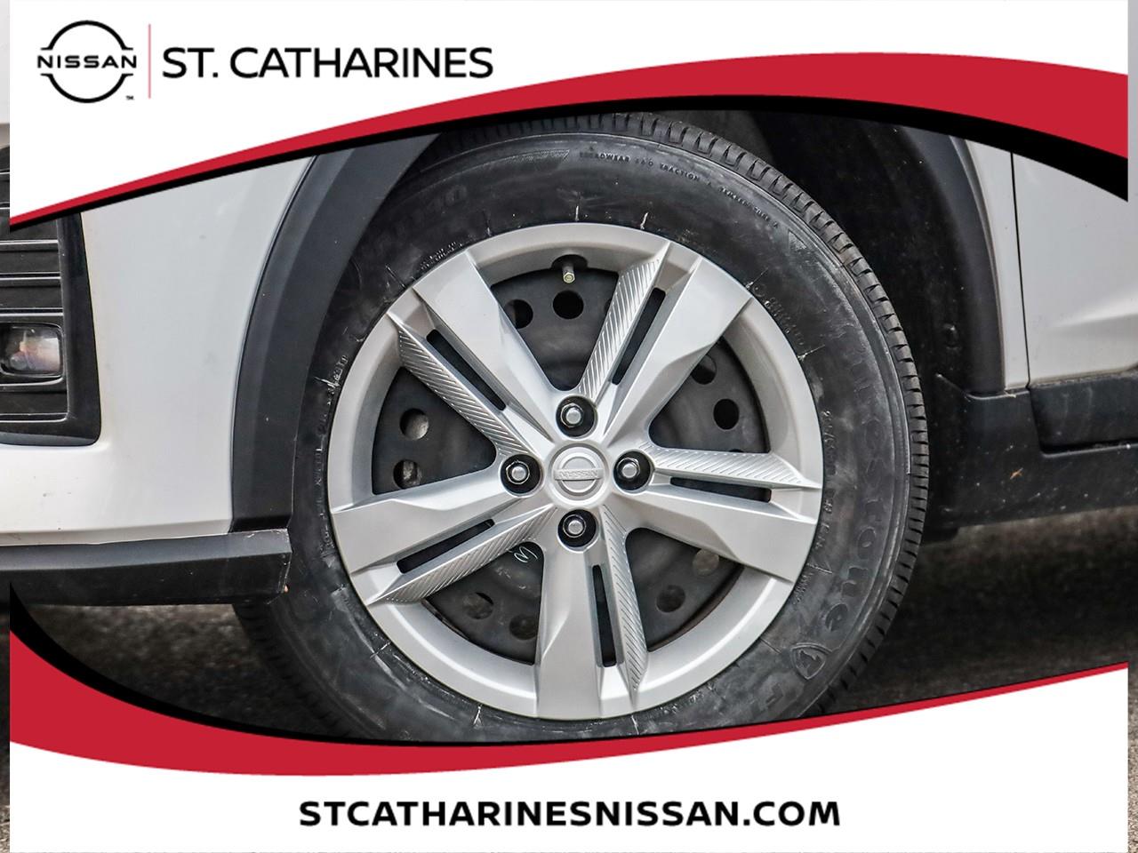 2022 Nissan Kicks S Photo